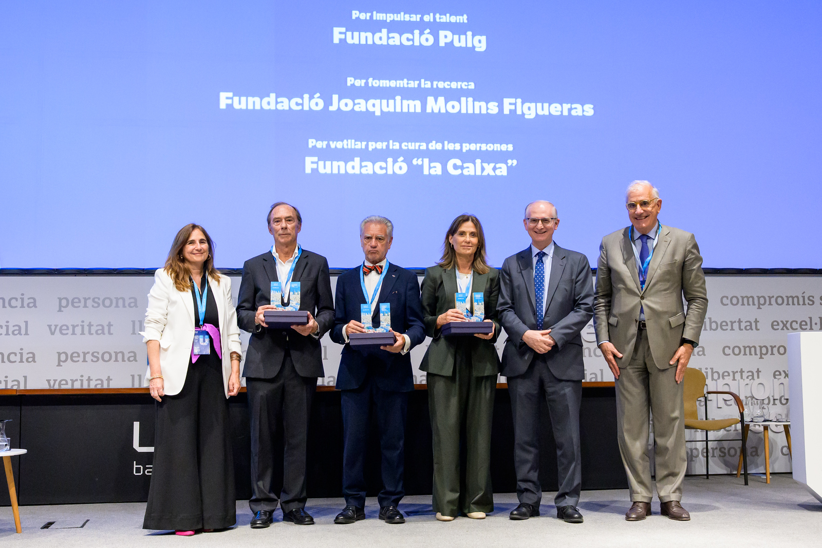 La Fundación Puig recibe un reconocimiento por su trayectoria de colaboración con UIC Barcelona durante el Thank U Day 2025